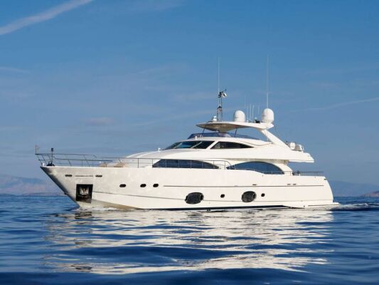 Yacht de luxe PAREAKKI