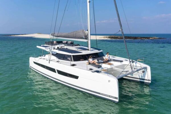 Catamaran de luxe avec équipage Second Wind