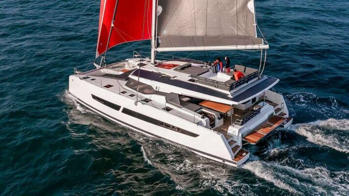 Catamaran de luxe avec équipage KEBISIKS