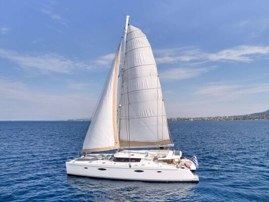 Luxury Crewed Catamaran WORLD'S END (MED)