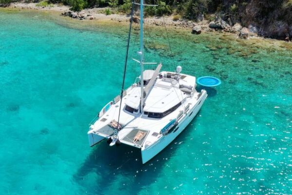 Catamaran de luxe avec équipage ODYSSEA
