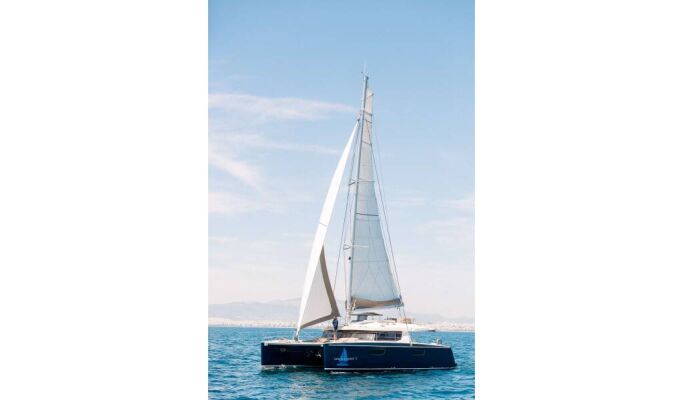 Catamaran de luxe avec équipage NEW HORIZONS 2