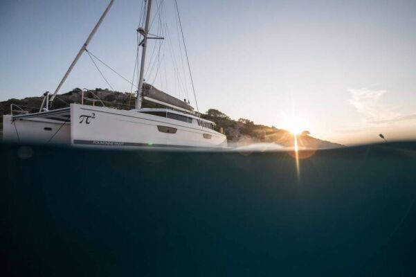 Catamaran de luxe avec équipage PI 2