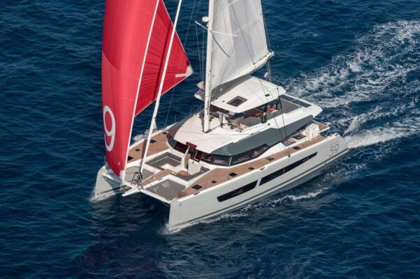 Catamaran de luxe avec équipage PERFECT LANDING