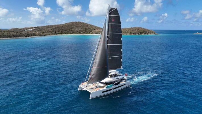Catamaran de luxe avec équipage TRU NORTH