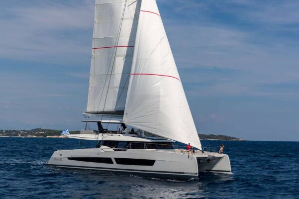 Catamaran de luxe avec équipage SERENISSIMA III