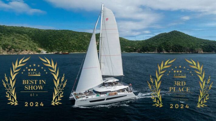 Catamaran de luxe avec équipage LIQUID SKY
