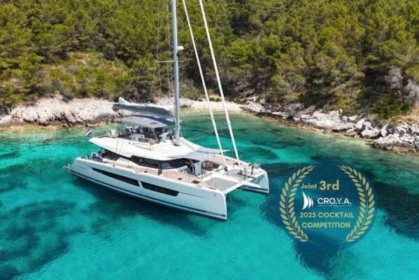 Luxury Crewed Catamaran Solomar 