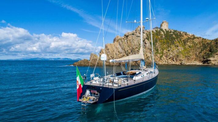 Luxury sailing yacht Class IV