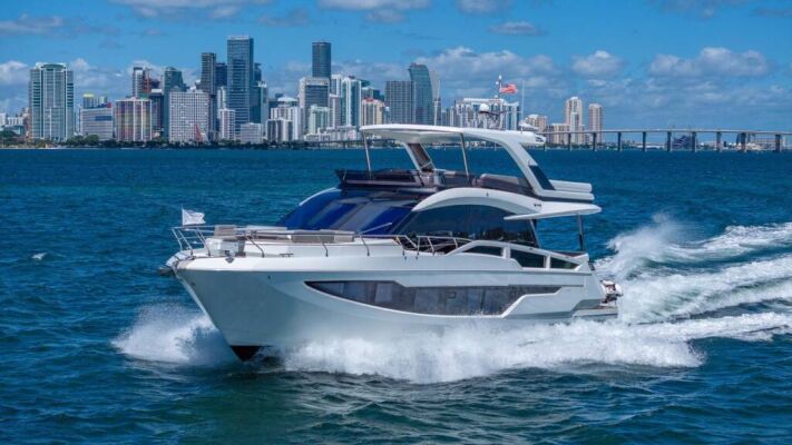 Yacht de luxe Don't Tell MOM