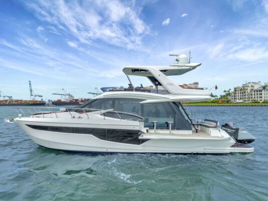 Yacht de luxe Infinity