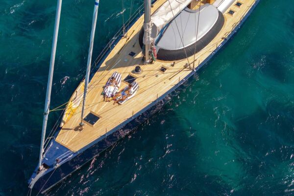 Yate de lujo S/Y MELITI