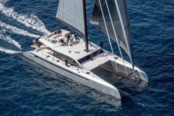 Catamaran de luxe avec équipage WONDERFUL