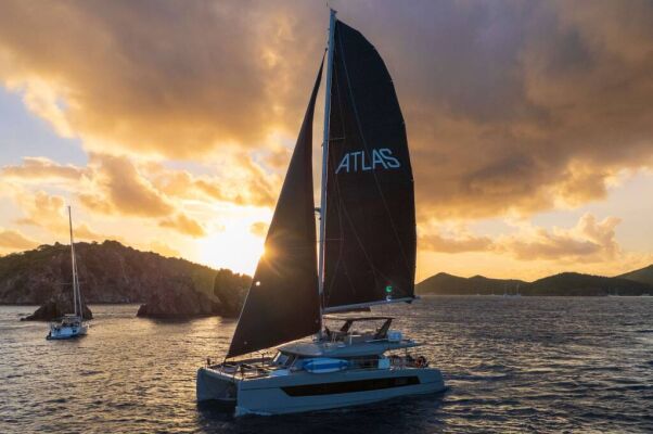 Catamaran de luxe avec équipage ATLAS