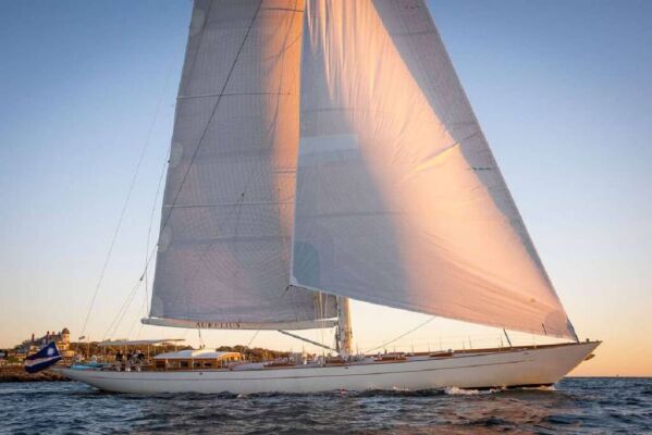 Luxury sailing yacht AURELIUS 