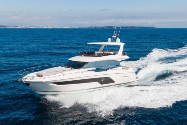 Luxury motor yacht Esperanza