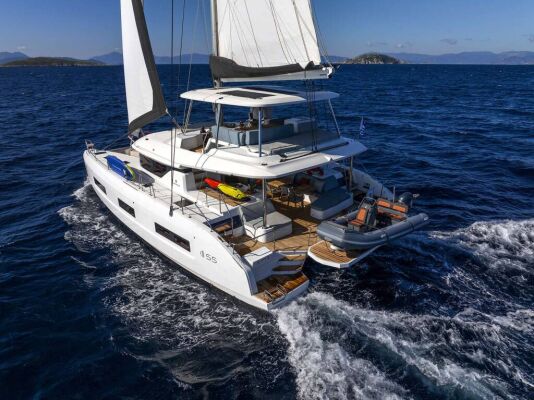 Luxury Crewed Catamaran UTOPIA