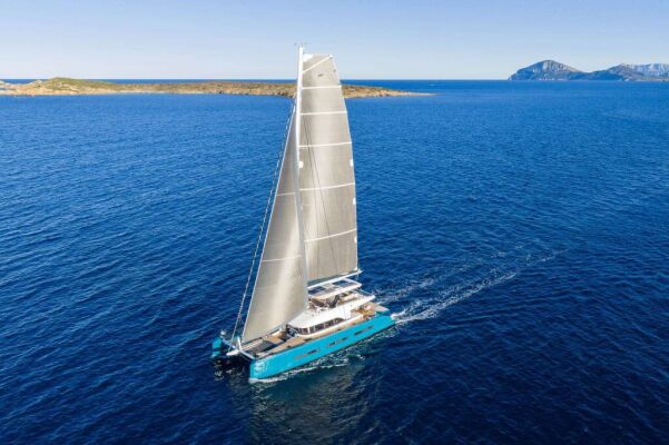 Catamaran de luxe avec équipage IMLADRIS 