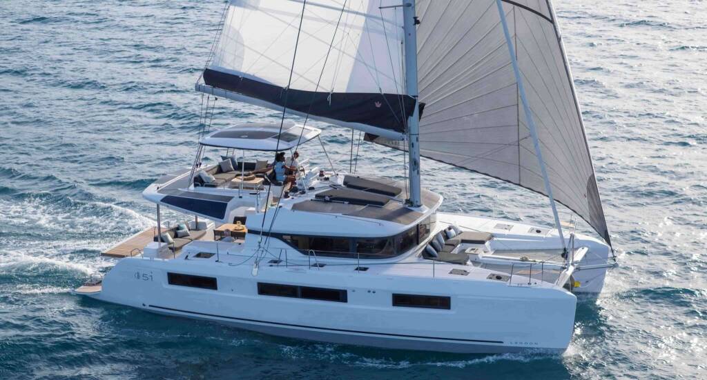 Luxury Crewed Catamaran ERRANT VAGABOND