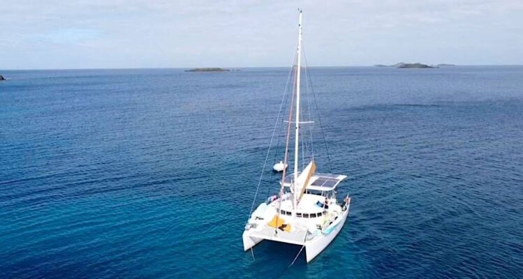 Luxury Crewed Catamaran MIMBAW