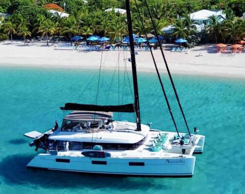 Catamaran de luxe avec équipage BAGHEERA L620