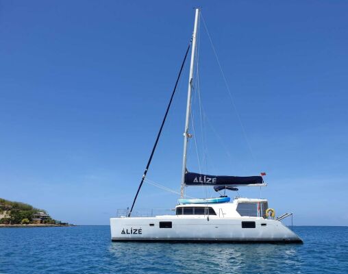 Catamaran de luxe avec équipage ALIZÉ