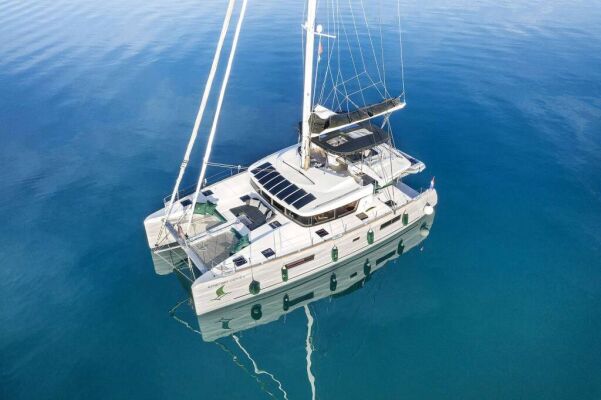 Catamaran de luxe avec équipage EMERALD GEMINI