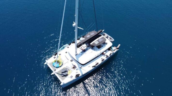 Catamaran de luxe avec équipage ATLANTIS