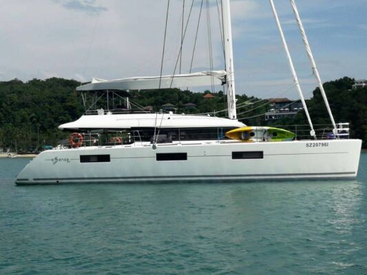 Catamaran de luxe avec équipage Six Degrees