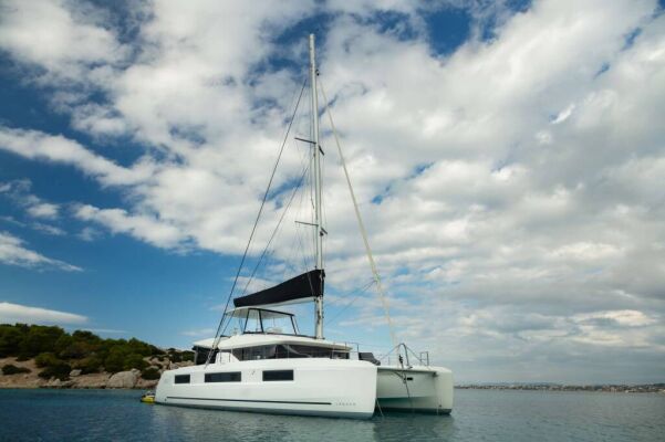 Catamaran de luxe avec équipage JEWEL