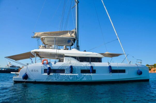 Catamaran de luxe avec équipage ESPERANCE