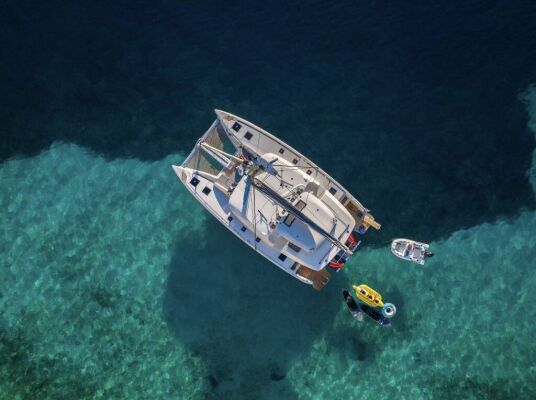 Catamaran de luxe avec équipage NORTH STAR