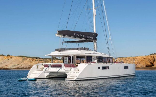 Catamaran de luxe avec équipage KING OF DIAMONDS