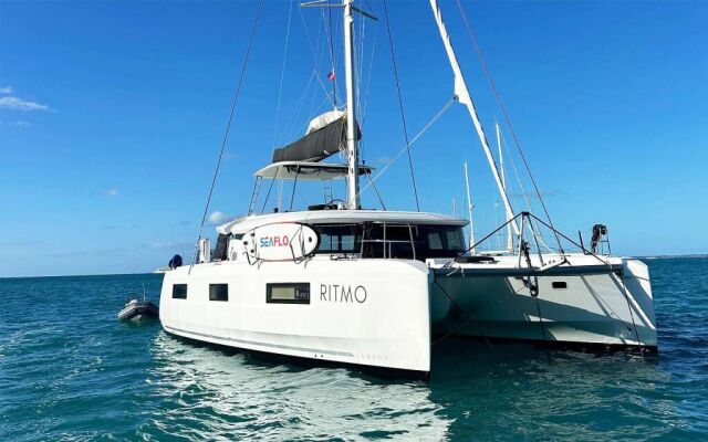 Catamaran de luxe avec équipage RITMO