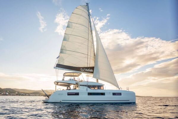 Catamaran de luxe avec équipage BABALU 51