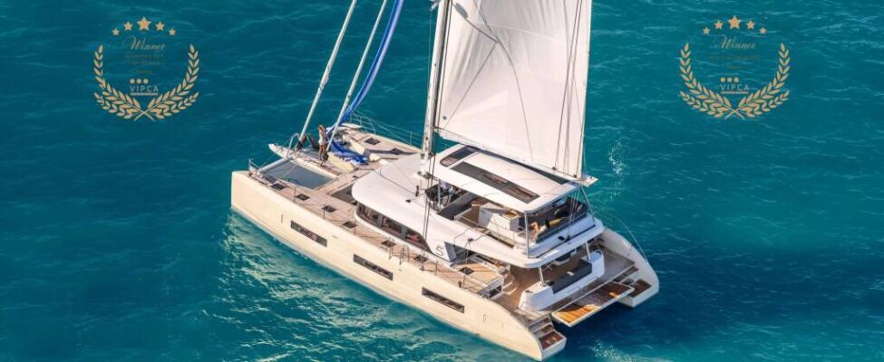 Catamaran de luxe avec équipage REVERIE