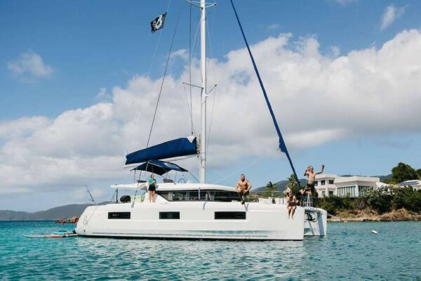 Catamaran de luxe avec équipage STARRY NIGHT