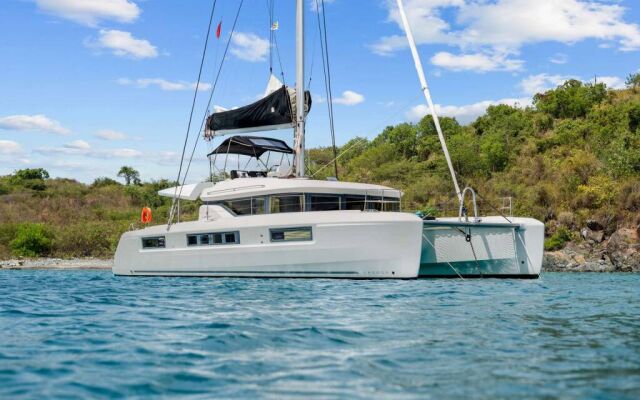 Catamaran de luxe avec équipage EXTRA NAUTI