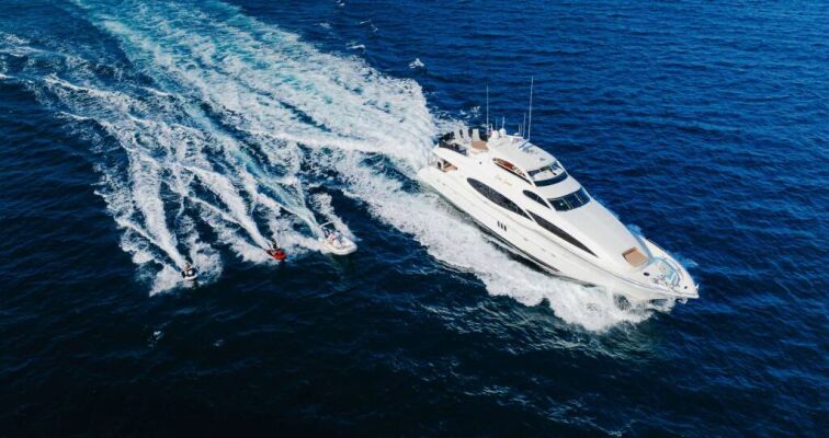 Yacht de luxe CEDAR ISLAND