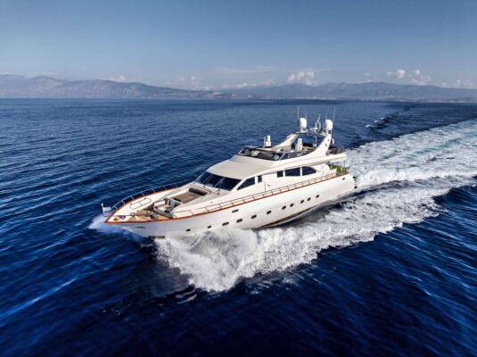Luxus-Motoryacht DREAM