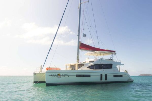 Catamaran de luxe avec équipage SEA ESTA