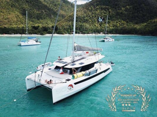 Catamaran de luxe avec équipage SEA DOG