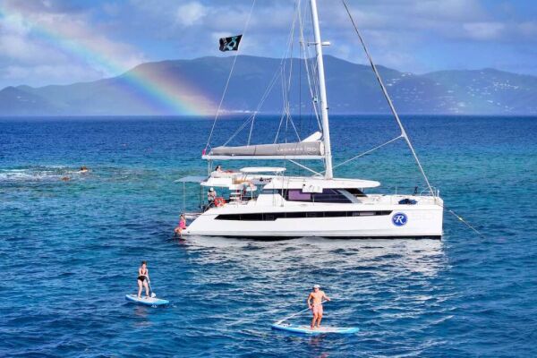 Catamaran de luxe avec équipage REACH