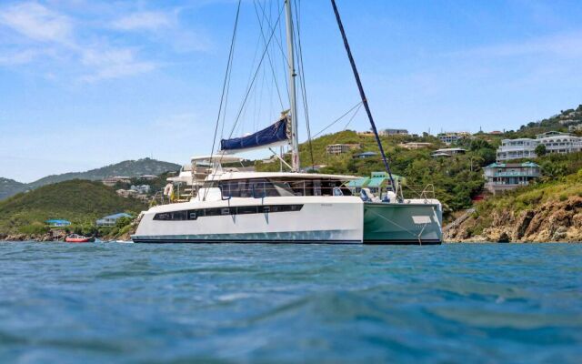 Catamaran de luxe avec équipage ONE II LOVE