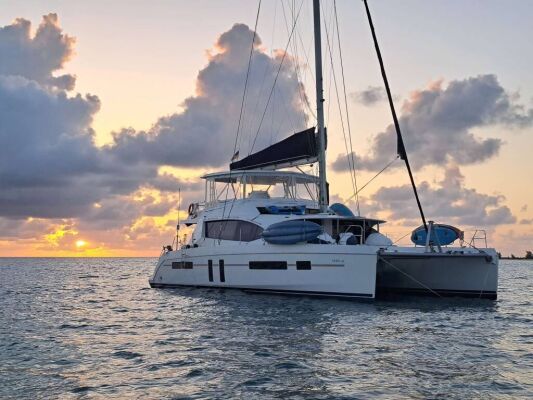 Catamaran de luxe avec équipage LAUREL LEE