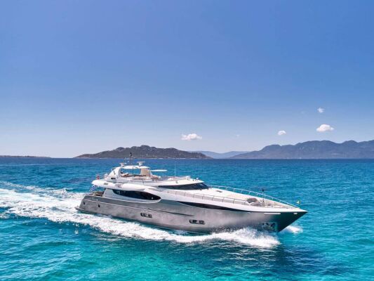 Luxury motor yacht SANJANA