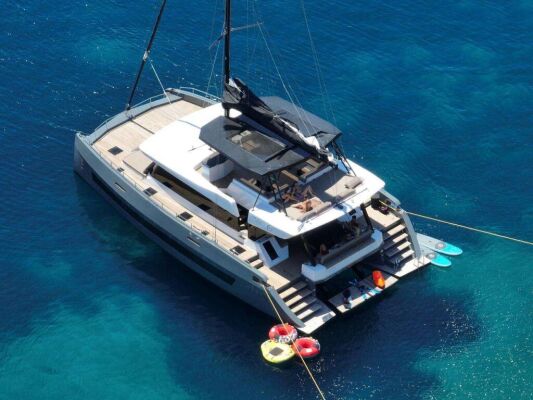 Catamaran de luxe avec équipage Moonlight