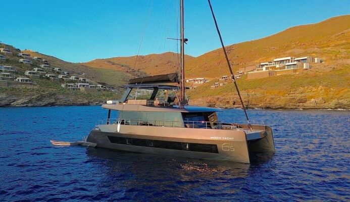 Catamaran de luxe avec équipage Honeymoon
