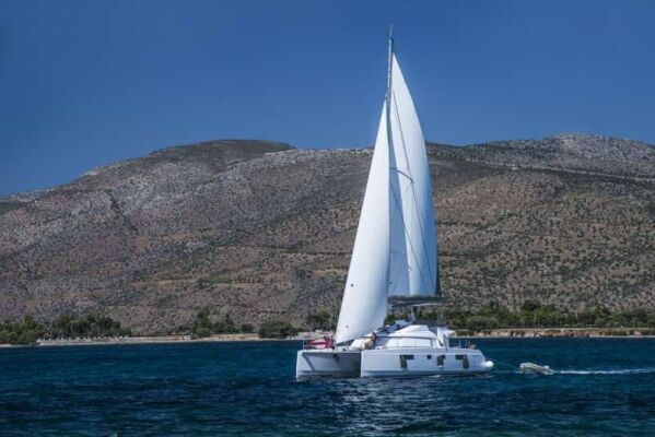 Catamaran de luxe avec équipage ODYSSEY