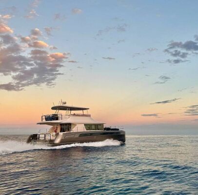 Catamaran de luxe avec équipage CATA